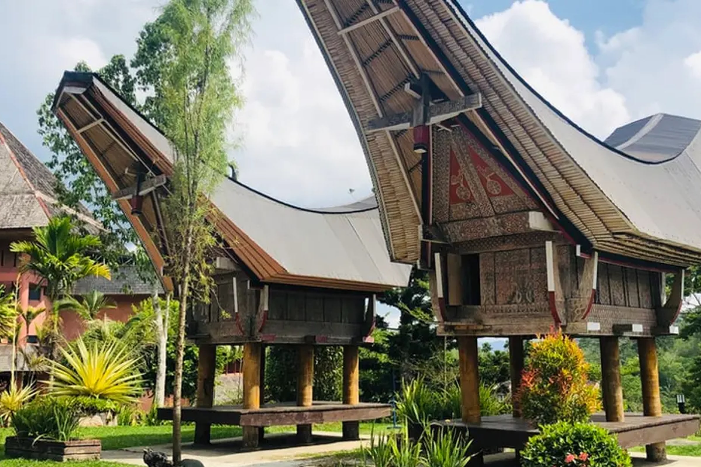 Full Day Indonesia in Miniature Park Tour (TMII)